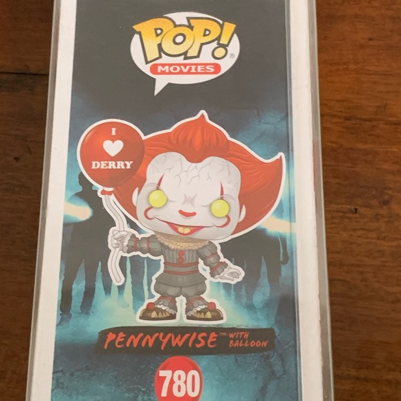 Pennywise Funko Pop with Balloon - Picture 2 of 5